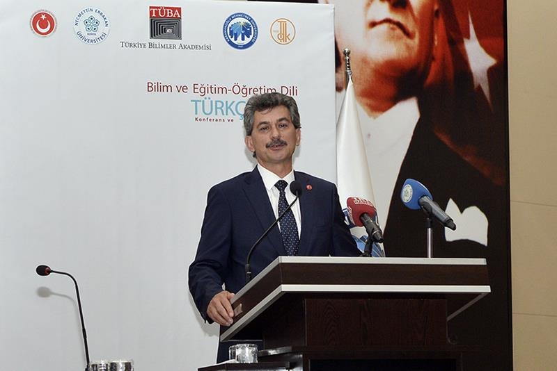 “Bilim ve Eğitim - Öğretim Dili Türkçe” Konulu Panel 7