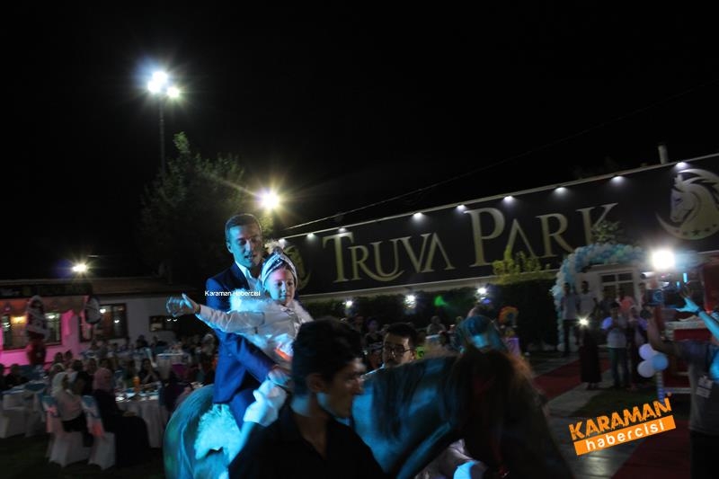 Kurt ve Sarı Ailesinin Torunlarıyla Özel Günü 2