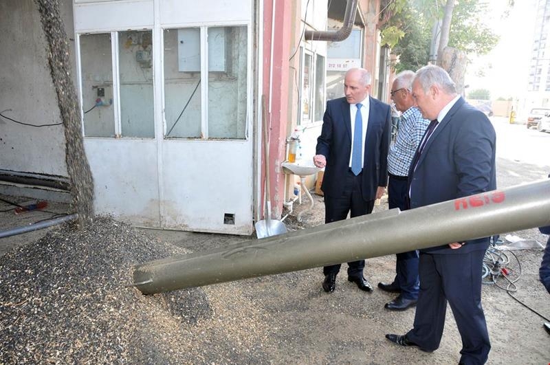 Karaman Valisi Fahri Meral, Buğday Pazarında Çalışmaları İnceledi 3