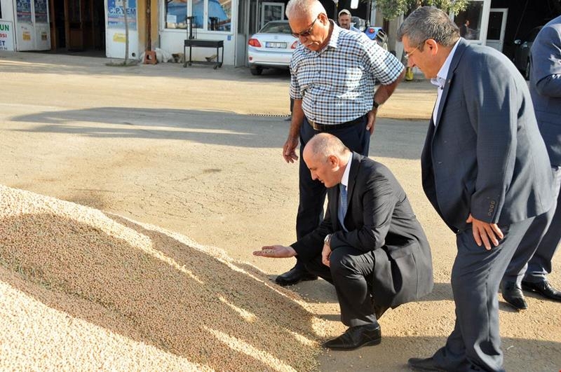 Karaman Valisi Fahri Meral, Buğday Pazarında Çalışmaları İnceledi 4