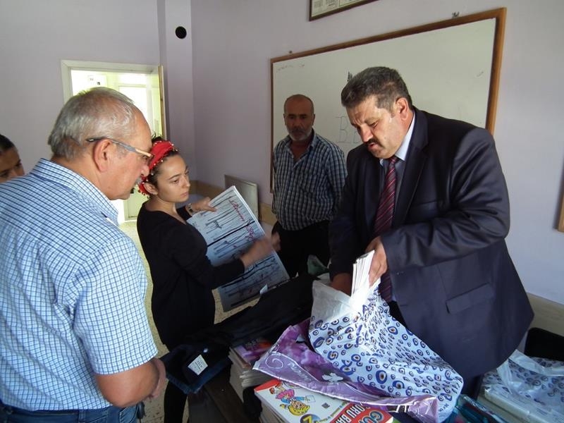 Sarıveliler MHP’den Daran Köyü’ndeki öğrencilere yardım 7