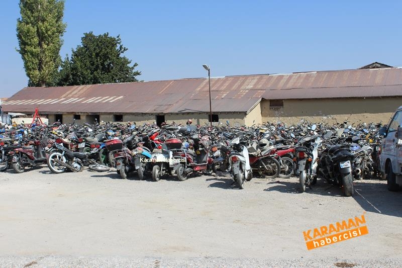 Karaman’da Cemiyet Otoparkı Doldu Taşıyor 20