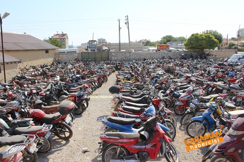 Karaman’da Cemiyet Otoparkı Doldu Taşıyor 5