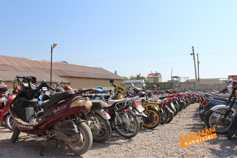 Karaman’da Cemiyet Otoparkı Doldu Taşıyor 7