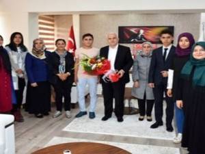 Anadolu Mekteb Öğrencileri Kurtoğlu'nu Ziyaret Etti