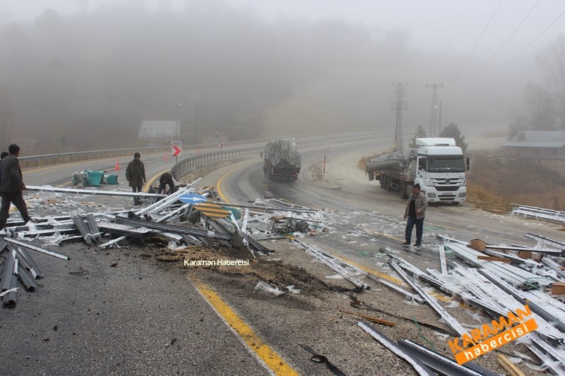 Karaman Mut Yolunda Tır Ters Döndü 21