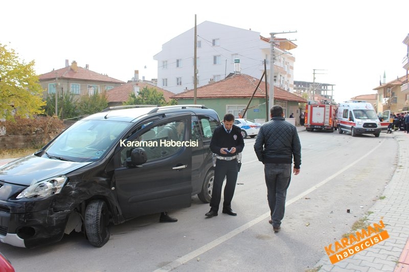 Yaşlı Adam Kaza Yaptığı Araçta Mahsur Kaldı Karaman Trafik Kazası 18