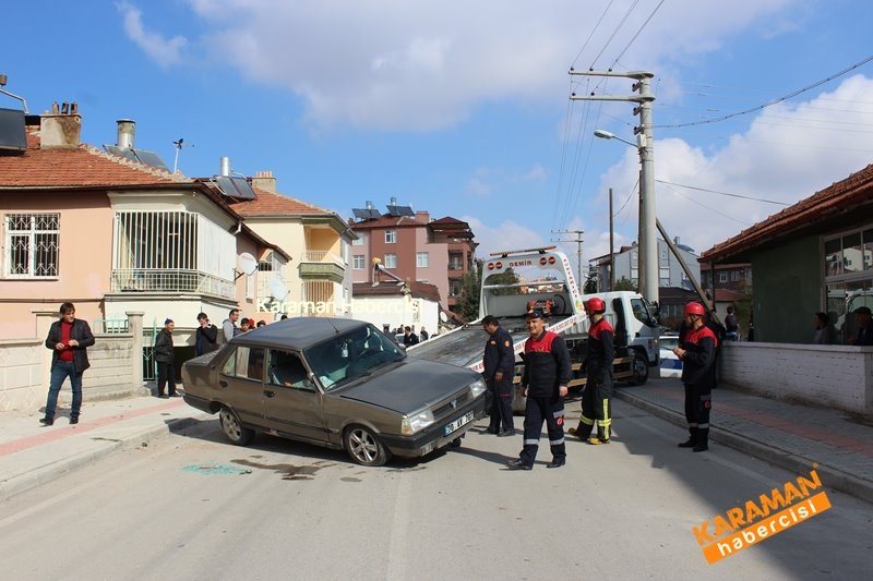 Yaşlı Adam Kaza Yaptığı Araçta Mahsur Kaldı Karaman Trafik Kazası 21
