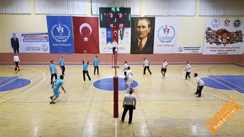 Karaman'da Öğretmenler Günü Voleybol Turnuvası Başladı 1
