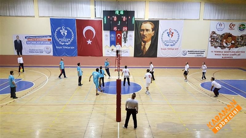 Karaman'da Öğretmenler Günü Voleybol Turnuvası Başladı 3