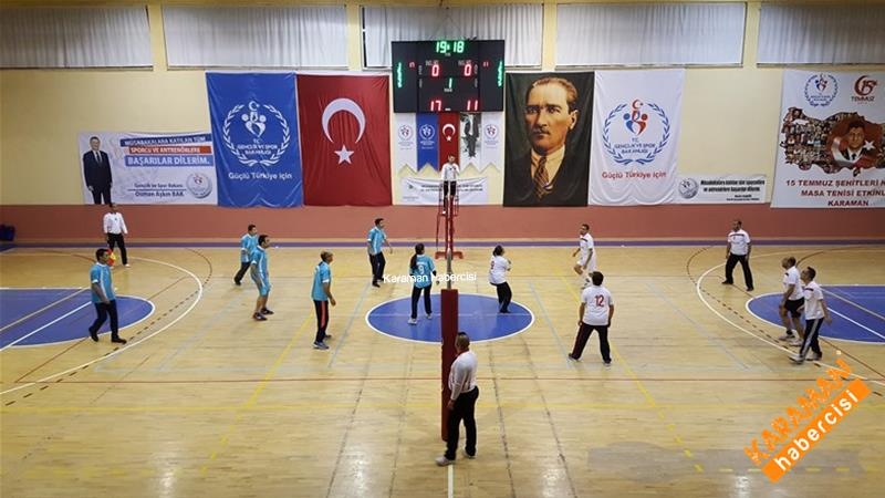 Karaman'da Öğretmenler Günü Voleybol Turnuvası Başladı 4