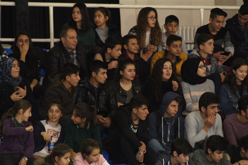 Okullar Arası Gençler Futsal Müsabakaları Başladı 23