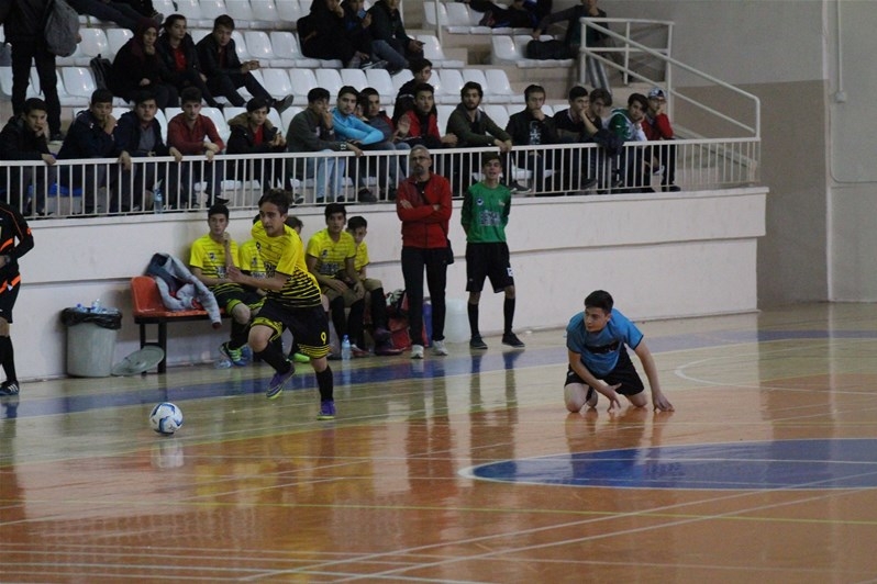 Okullar Arası Gençler Futsal Müsabakaları Başladı 25