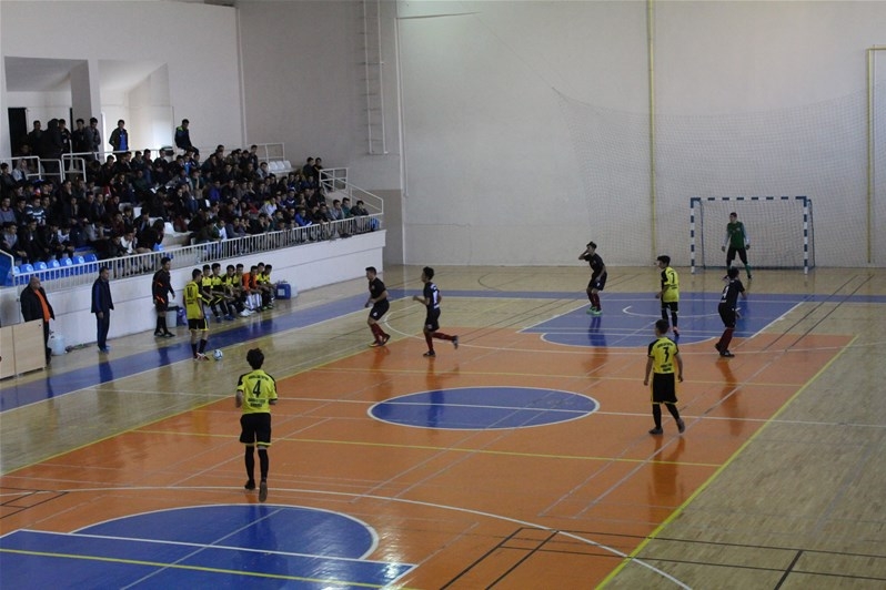 Okullar Arası Gençler Futsal Müsabakaları Başladı 8