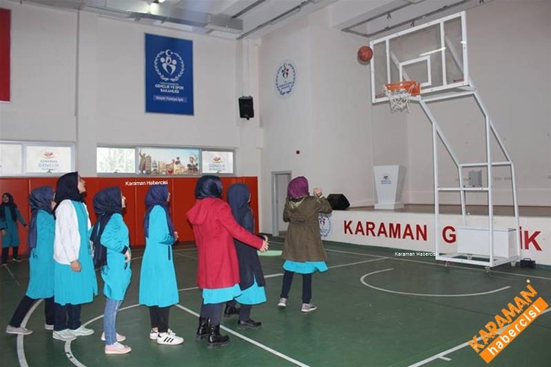 Öğrencilerden Karaman Gençlik Merkezine Ziyaret 1