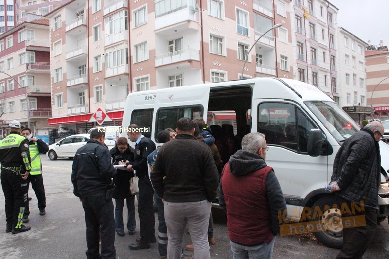 Karaman’da Okul Servisi İle Kamyonet Çarpıştı 11