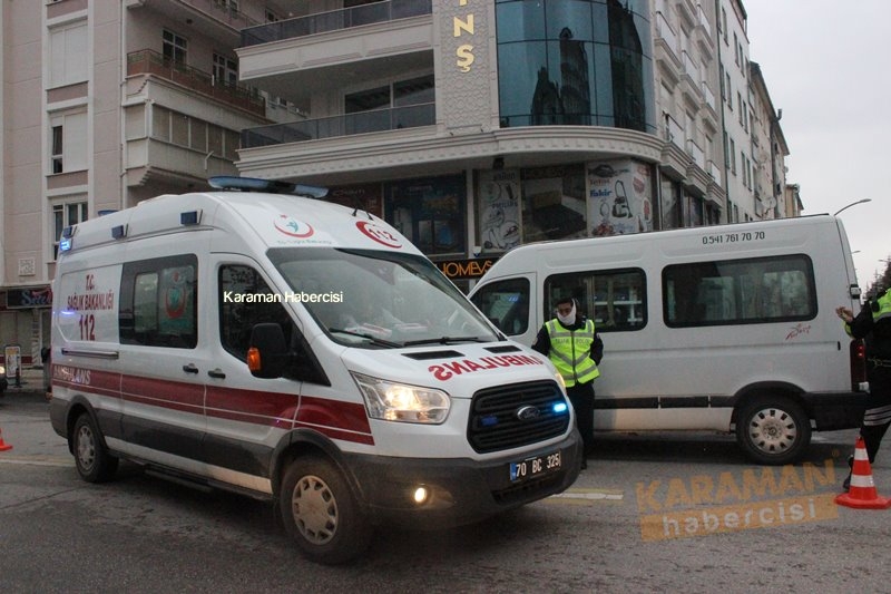 Karaman’da Okul Servisi İle Kamyonet Çarpıştı 13