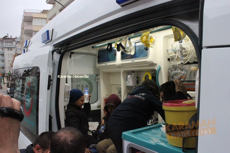 Karaman’da Okul Servisi İle Kamyonet Çarpıştı 2