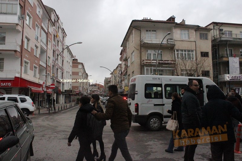 Karaman’da Okul Servisi İle Kamyonet Çarpıştı 5