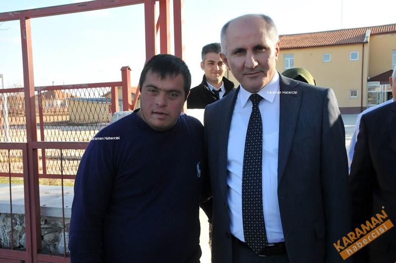 Vali Meral Akçaşehir Kasabasını Ziyaret Etti 9