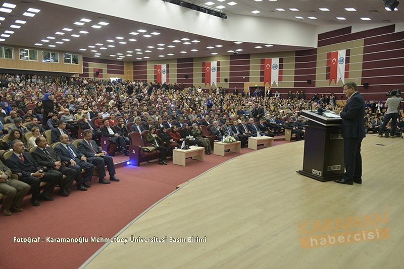 Ahmet Davutoğlu KMÜ Konferans 18