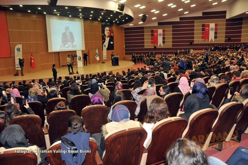 Ahmet Davutoğlu KMÜ Konferans 42