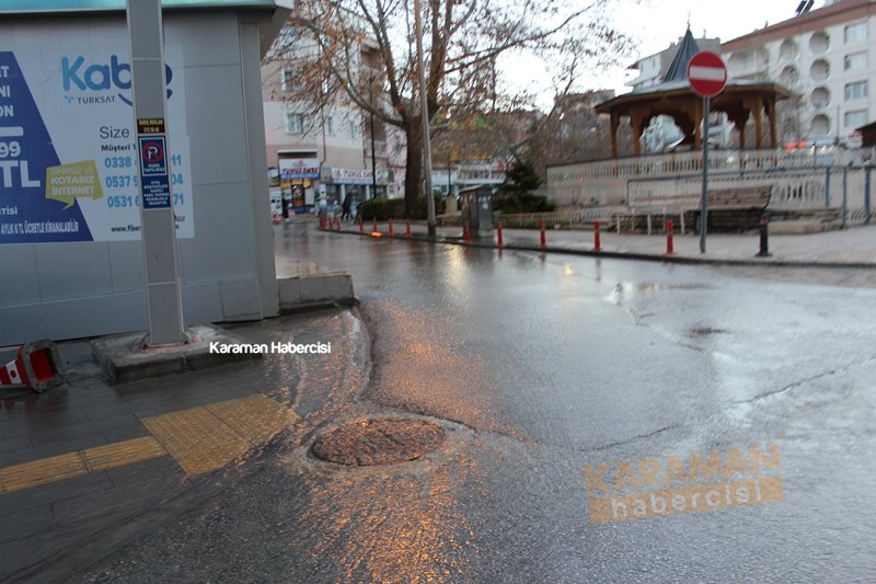 Karaman'da İçme Suyu Borusu Patladı 12