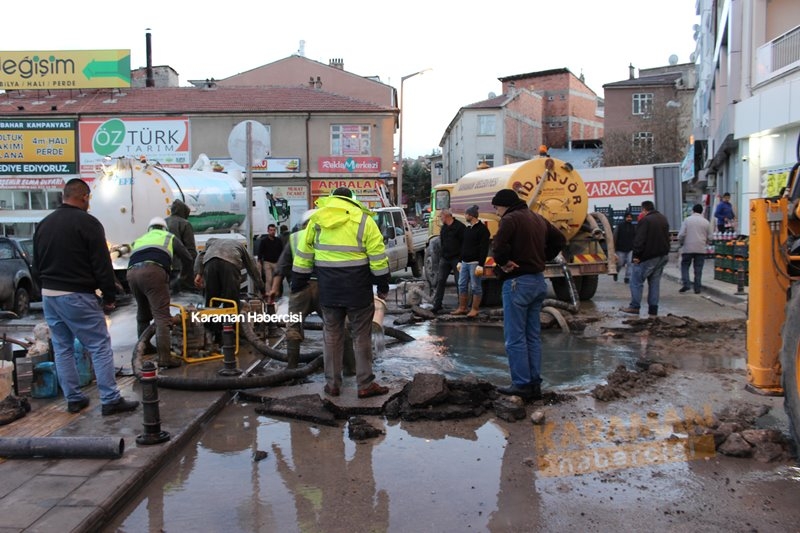 Karaman'da İçme Suyu Borusu Patladı 2