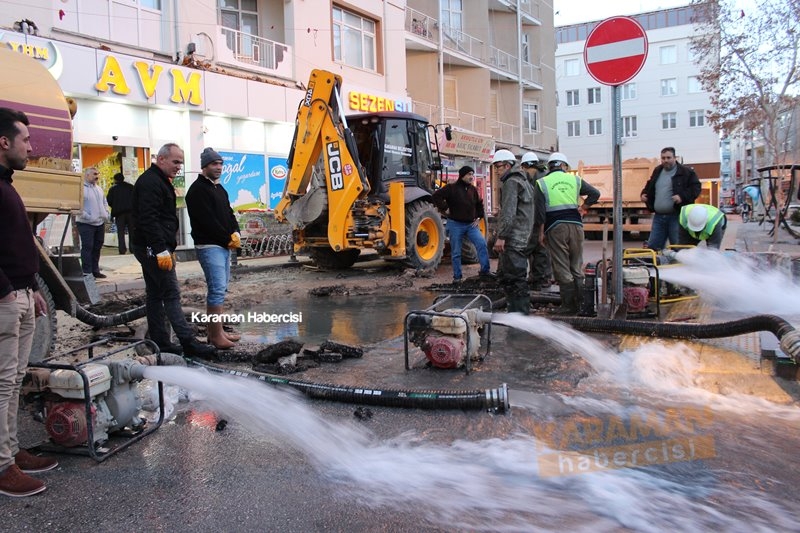 Karaman'da İçme Suyu Borusu Patladı 7