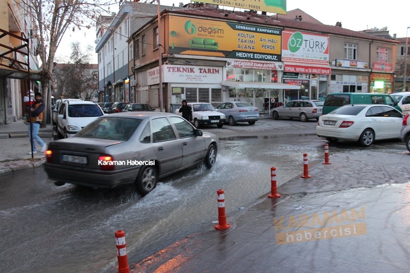 Karaman'da İçme Suyu Borusu Patladı 8