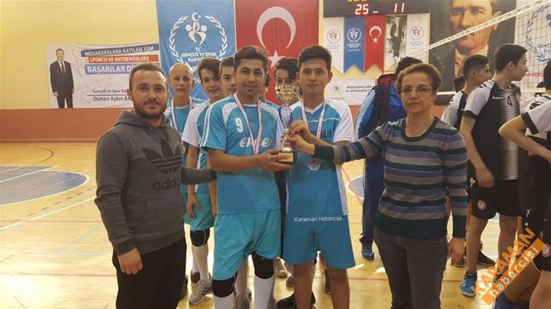 Okullar Arası Gençler (B) Voleybol Mesabakaları Sona Erdi