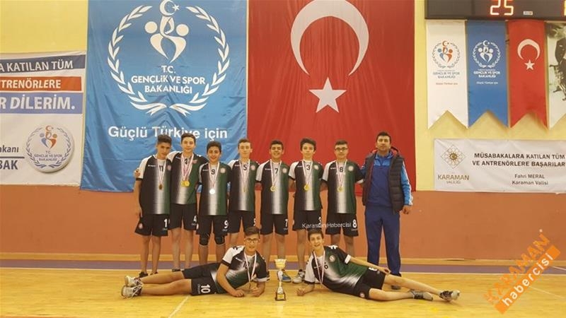 Okullar Arası Gençler (B) Voleybol Mesabakaları Sona Erdi