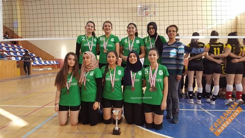 Okullar Arası Gençler (B) Voleybol Mesabakaları Sona Erdi 7