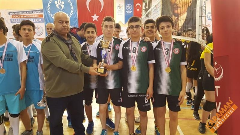 Okullar Arası Gençler (B) Voleybol Mesabakaları Sona Erdi 8