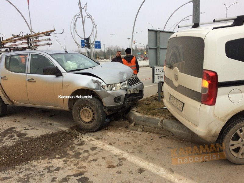 Karaman Otogar Kavşağında Trafik Kazası 11