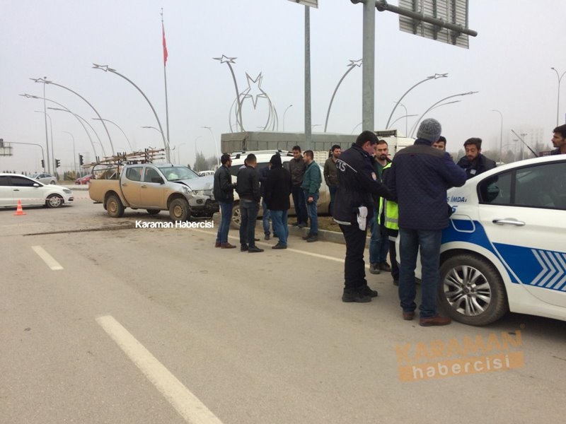 Karaman Otogar Kavşağında Trafik Kazası 7