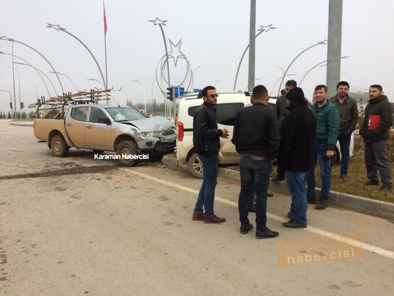 Karaman Otogar Kavşağında Trafik Kazası 8