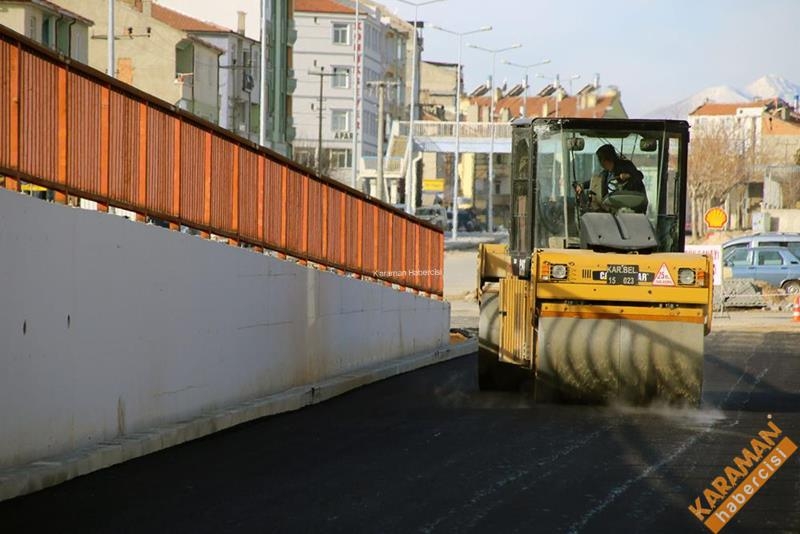 Sanayi Köprülü Kavşağı Asfaltlanıyor 3