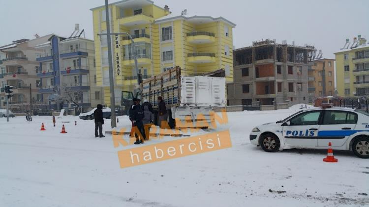 Karaman’da 4 Ayrı Yerde Trafik Kazası: 1 Yaralı 9