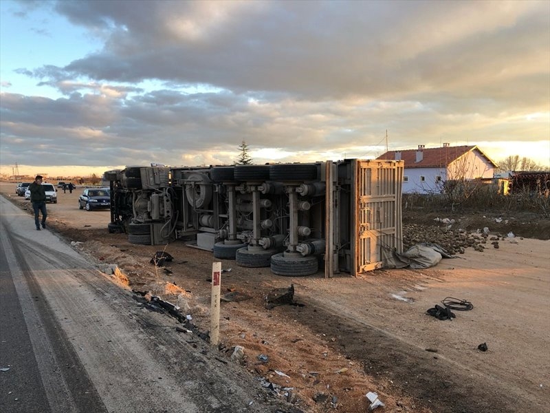 Kazada Hayatını Kaybeden Karamanlılar Defnedildi 1
