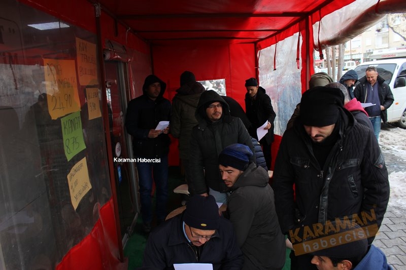Karamanlı pazarcılar gönüllü askerlik için bizde varız dediler 1