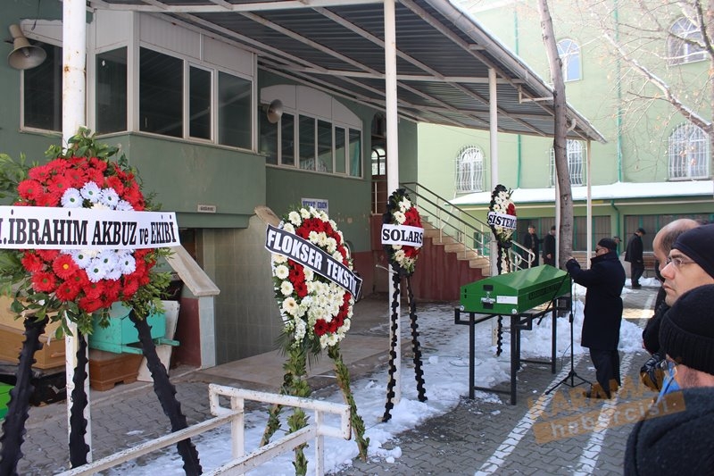 İbrahim İş Cenaze Namazı 4