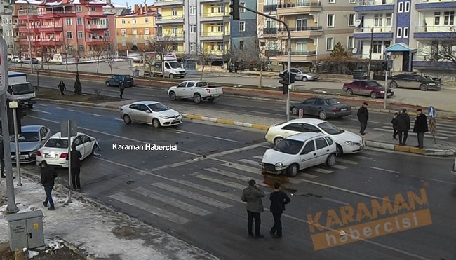 Karaman’da Zincirleme Trafik Kazası 8
