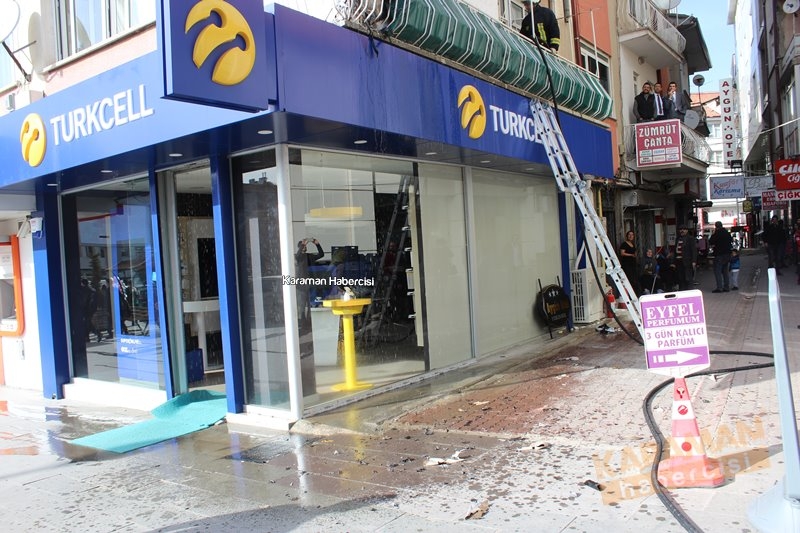 Karaman İsmet Paşa Caddesinde Yangın Paniği 5