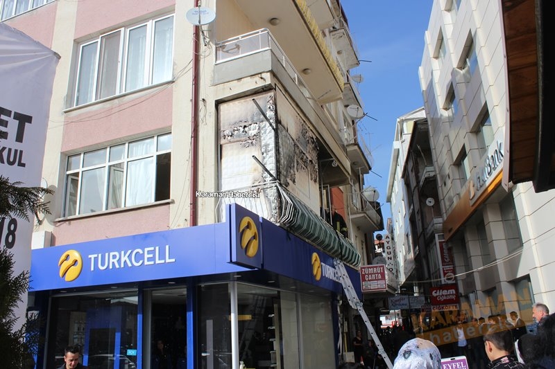 Karaman İsmet Paşa Caddesinde Yangın Paniği 8