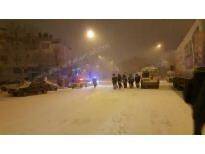 Karaman’da Buzlanan Yollarda Sürücülerin Zor Anları