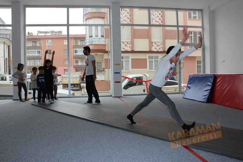 Çocukların Eğlenceli Jimnastik Eğitimi 15