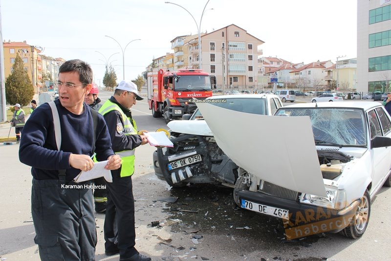 Karaman Valilik Kavşağı Trafik Kazası 14