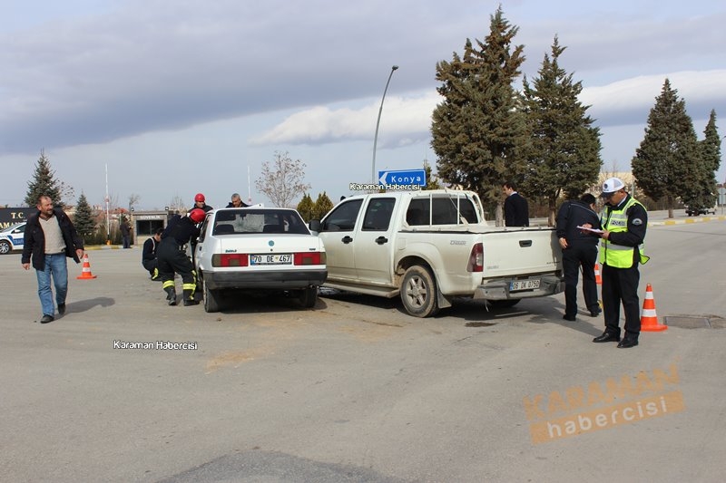 Karaman Valilik Kavşağı Trafik Kazası 15