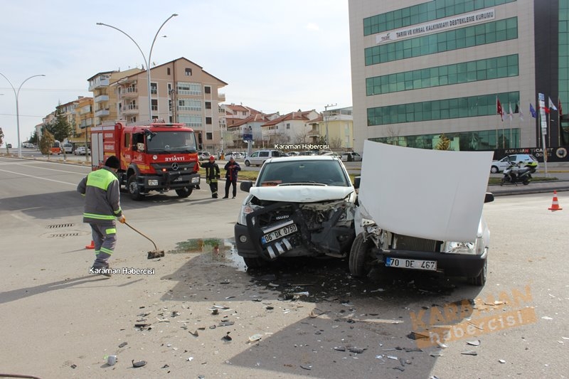 Karaman Valilik Kavşağı Trafik Kazası 17